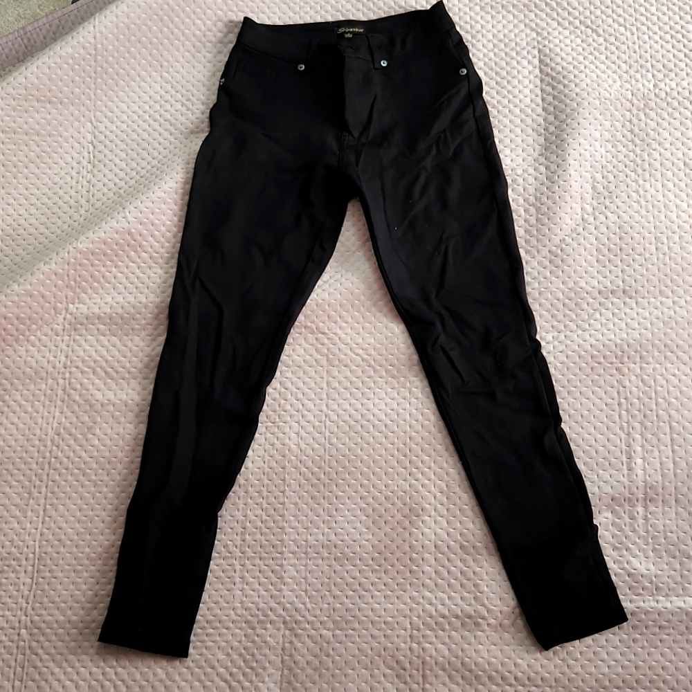 Skinny black pants